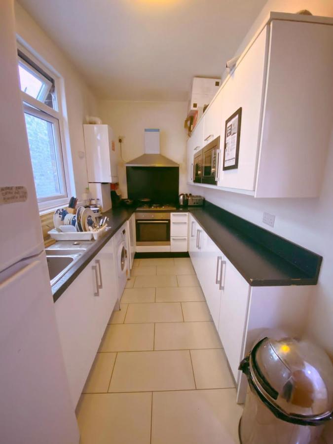 Mandarin Apartment Лондон Екстериор снимка